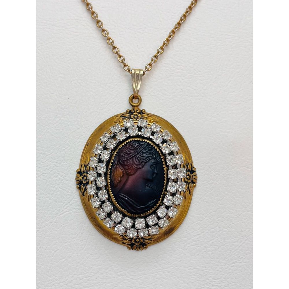 Vintage Oval Cameo With Rhinestones Pendant Necklace